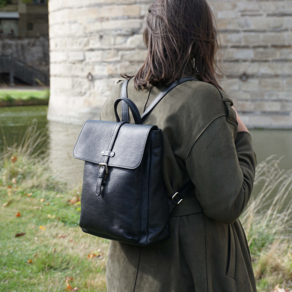 Sac à dos en cuir de poche noir pour femmes Sacs à main Sac à dos