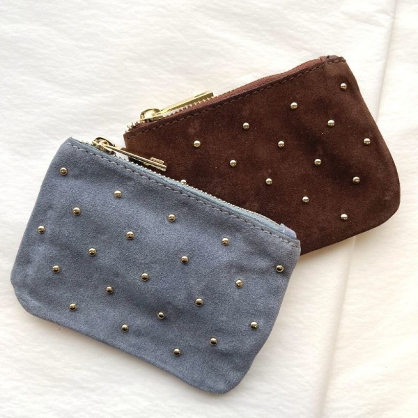 Pochette daim cloutée Pochette daim cloutée