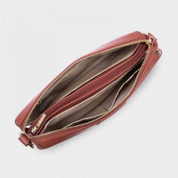Lancaster - Grande pochette en cuir... Lancaster - Grande pochette en cuir...