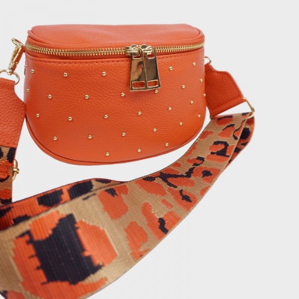 Anais - Sac banane cloutée en cuir Capri Anais - Sac banane cloutée en cuir Capri