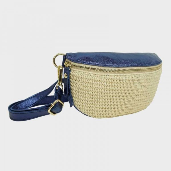 Anais - Sac banane en raphia garni... Anais - Sac banane en raphia garni...