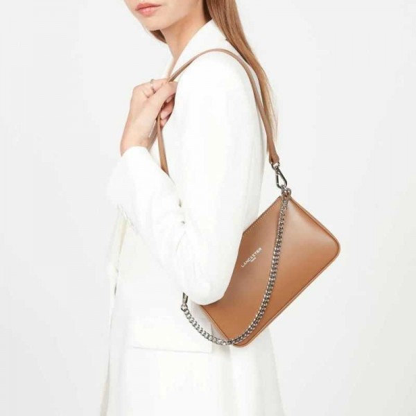 Lancaster - Sac trotteur en cuir... Lancaster - Sac trotteur en cuir...