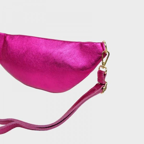 Anais - Sac banane en raphia garni...