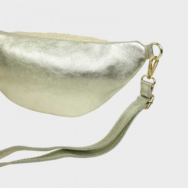 Anais - Sac banane en raphia garni...