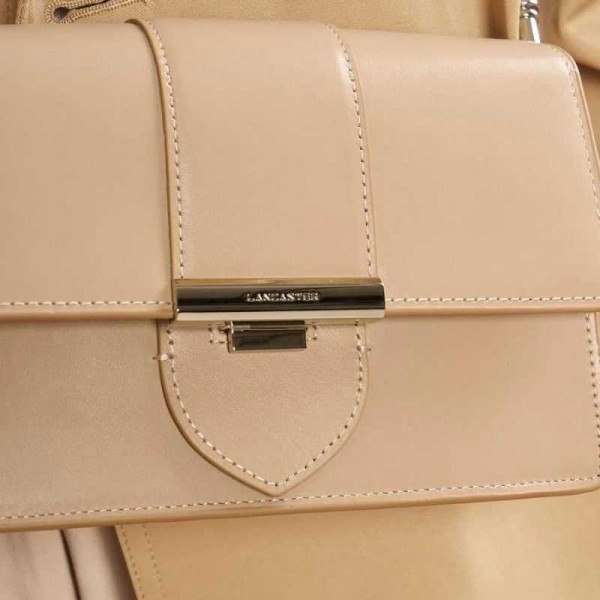 Lancaster - Petit sac trotteur Paris... Lancaster - Petit sac trotteur Paris...