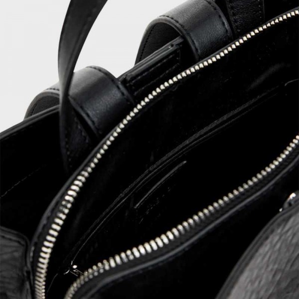 Desigual - Sac à dos noir papillon...