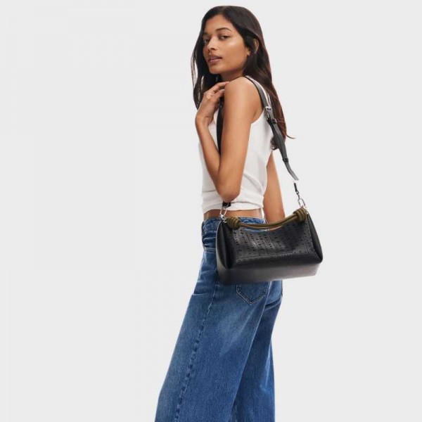 Sac bandoulière effet cuir perforé... Sac bandoulière effet cuir perforé...