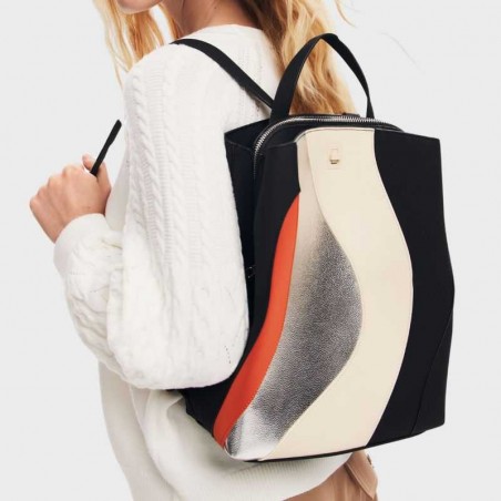 24wakp06 9019 Desigual sur pecari.fr