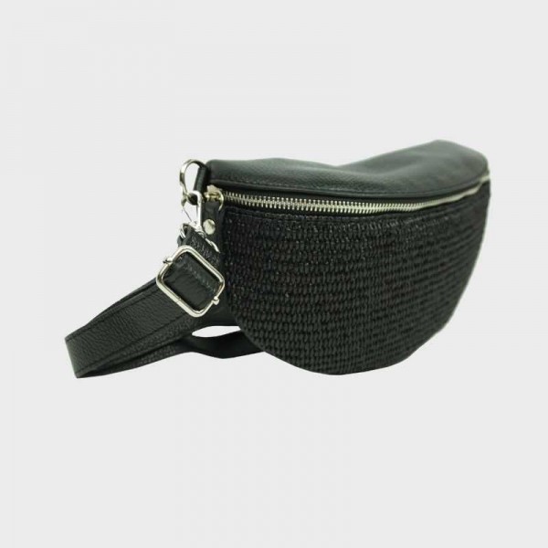 Anais - Sac banane en raphia garni... Anais - Sac banane en raphia garni...