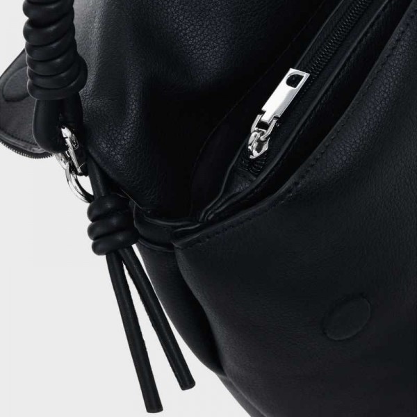 Desigual - Sac à dos noir effet cuir...