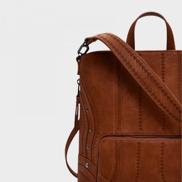 Desigual - Sac à dos marron clouté... Desigual - Sac à dos marron clouté...