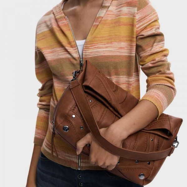 Desigual - Sac à main marron clouté... Desigual - Sac à main marron clouté...