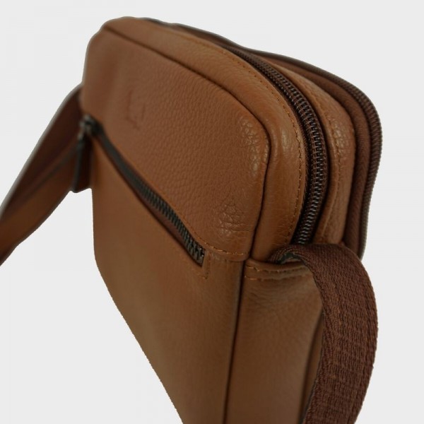 Eliott Clarke - Sacoche en cuir...