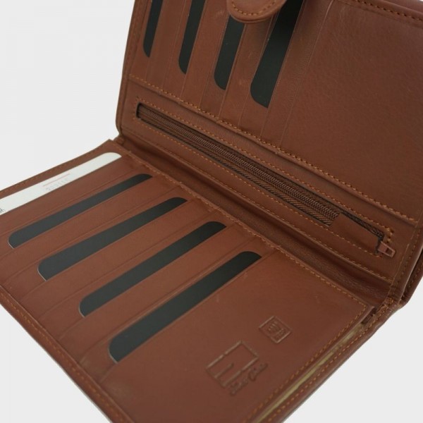 Eliott Clarke - Grand portefeuille en...