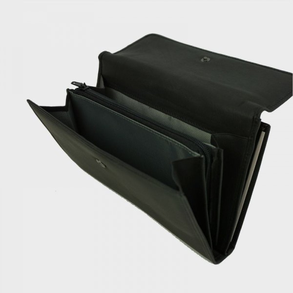 Eliott Clarke - Grand portefeuille en...