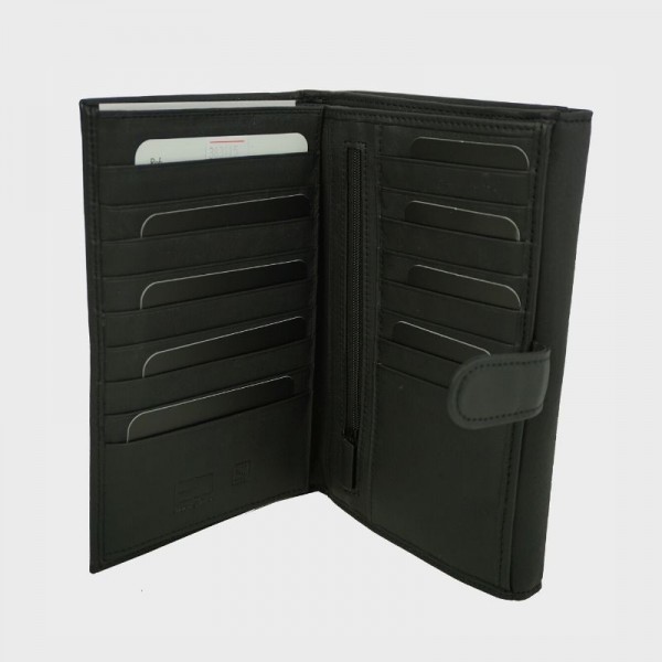 Eliott Clarke - Grand portefeuille en...