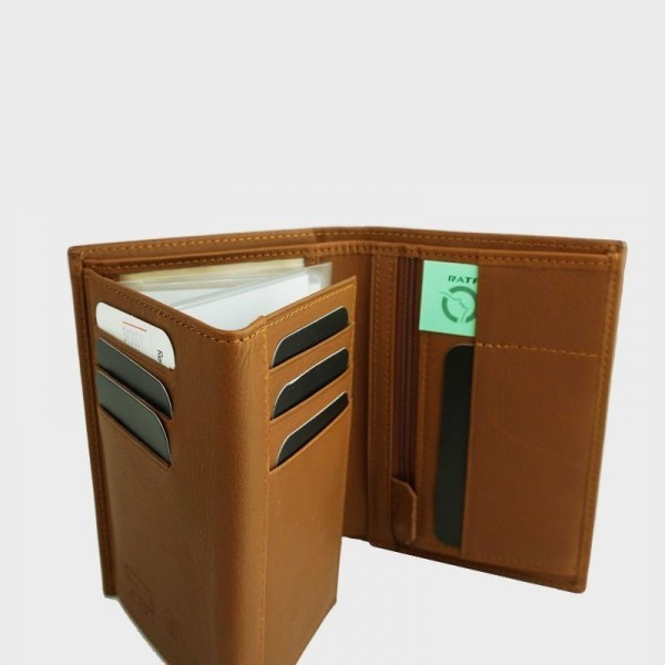 Eliott Clarke - Grand portefeuille en... Eliott Clarke - Grand portefeuille en...